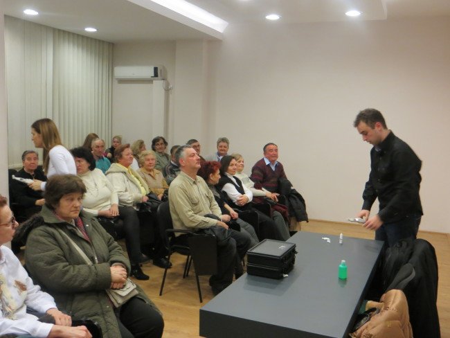 Besplatno merenje očnog pritiska povodom Svetske nedelje borbe protiv glaukoma Besplatno merenje očnog pritiska povodom Svetske nedelje borbe protiv glaukoma