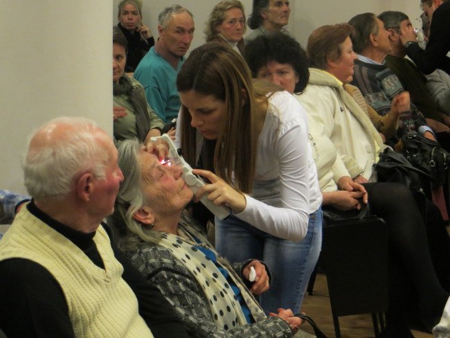 Besplatno merenje očnog pritiska povodom Svetske nedelje borbe protiv glaukoma Besplatno merenje očnog pritiska povodom Svetske nedelje borbe protiv glaukoma