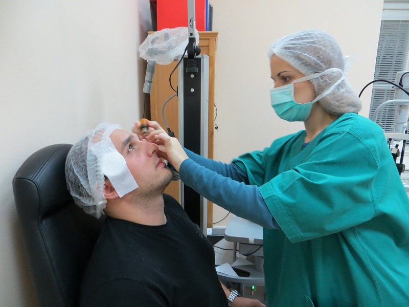 Lézeres dioptria-csökkentés előtt Lézeres dioptria-csökkentés előtt