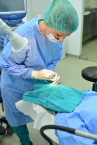 Davanje injekcije u oko - Anti-VEGF